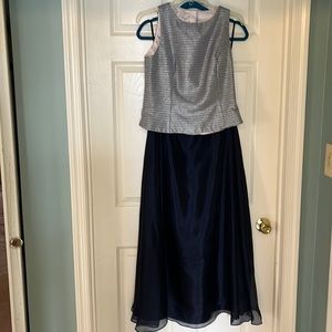 Beautiful 2 piece formal dress. Only worn once.
